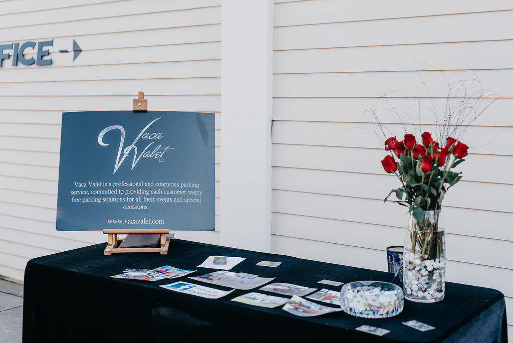 velvet tablecloth | velvet table linen | velvet table runner | velvet wedding decor | velvet velour | velvet linens | wedding tablecloths - Partycrushstudio