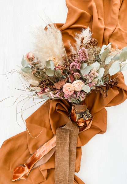 Rust Flowy Table Runner