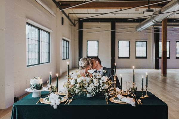Dark Emerald Green Velvet Table Linen - Partycrushstudio